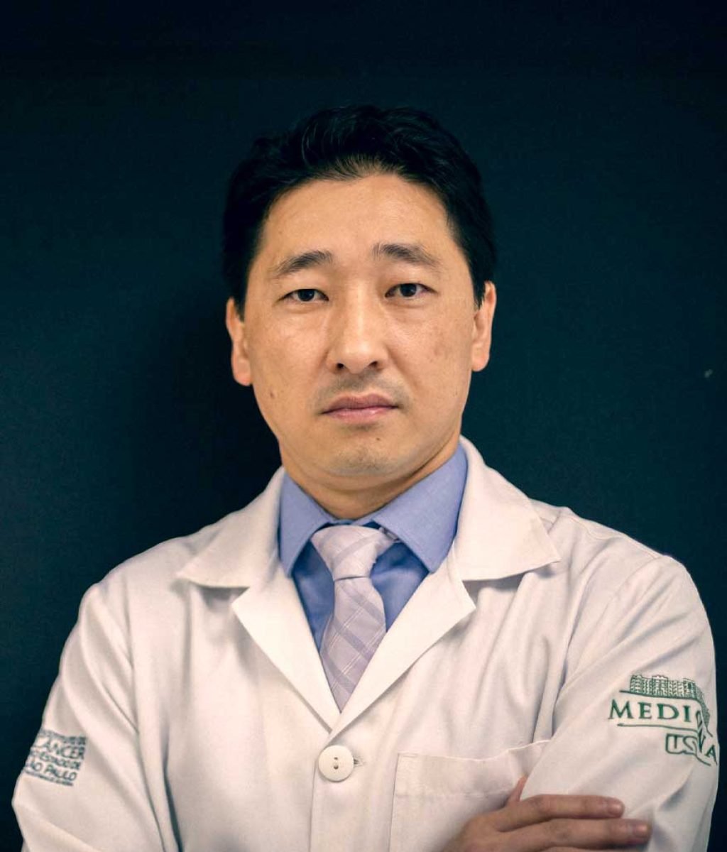 Dr-Alberto-Okada-Cirurgiao-Plastico-Especialista-Nos-Jardins-Sp